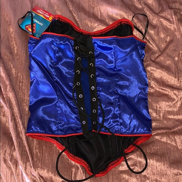 Supergirl Costume Corset - Picture 4 of 4